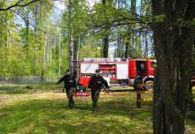 Straż Pożarna ćwiczy w lesie